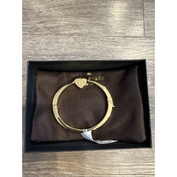 KATE SPADE NY SINGLE TAKEN HEART DEAR VALENTINE GOLD HINGED BANGLE BRACELET - Picture 1 of 6